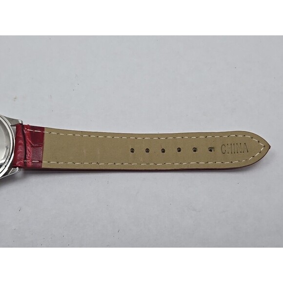 WYL Snowman Christmas Quartz Watch Red Leather Strap Novelty New Battery USA 3D - Picture 10 of 11